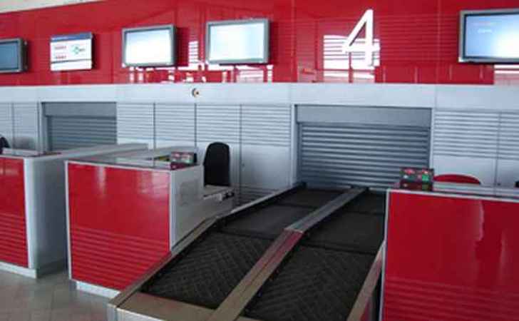 System shutters for luggage